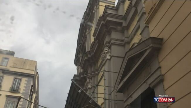 Festini Gay Con Un Parroco Dossier In Curia A Napoli Tgcom24 Video