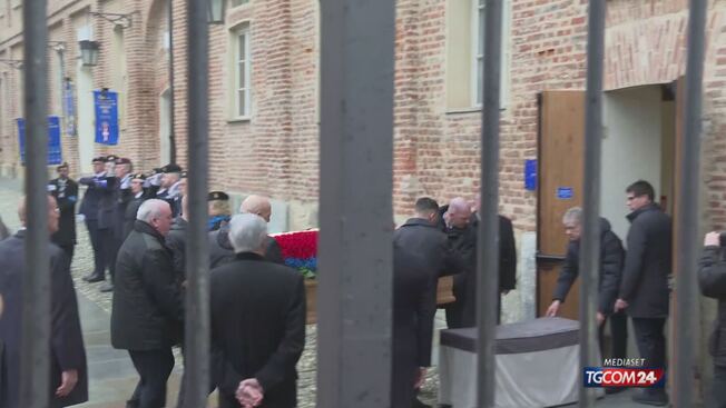 Torino Nel Duomo I Funerali Di Vittorio Emanuele Di Savoia Tgcom