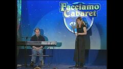 Flavio Oreglio e Marina Massironi cantano a Zelig - Facciamo Cabaret 1998