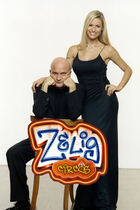 La panchina di Ale e Franz a Zelig Circus 2003