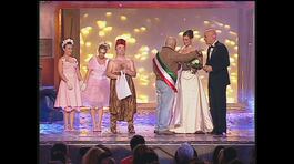 Il matrimonio di Vanessa Incontrada e Claudio Bisio a Zelig Circus 2005 thumbnail