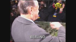 Berlusconi alla prima di King Kong thumbnail