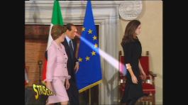 Berlusconi scruta Barbara Bush thumbnail