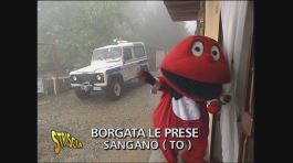 Paese irraggiungibile per strada fangosa thumbnail