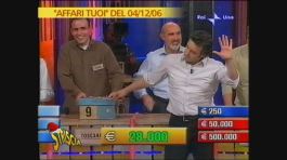 I numeri scritti sulla mano thumbnail