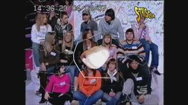 Paola Perego scambia la freccia con un sasso thumbnail
