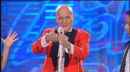 Claudio Bisio è il mago Claus a Zelig Circus 2013 thumbnail