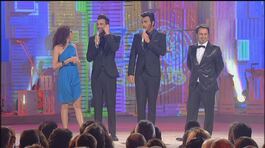 Marco Mengoni e Giovanni Vernia cantano "L'essenziale" a Zelig Circus 2013 thumbnail