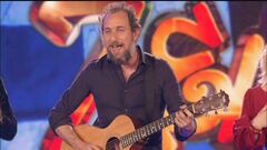 Andrea Di Marco rivisita i brani pop americani a Zelig 1