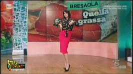 Moda Caustica, l'outfit di Elisa Isoardi thumbnail