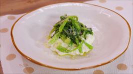 Uova su crema di ricotta broccoletti e pecorino thumbnail