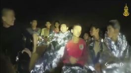 Continua in Thailandia la lotta contro il tempo thumbnail