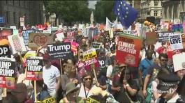 Londra in piazza contro Trump thumbnail