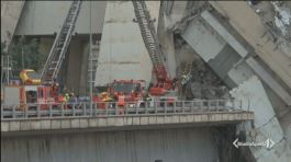 Crolla il ponte di Genova: è strage thumbnail