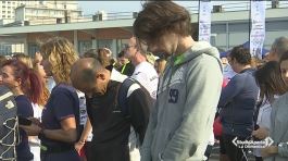 L'omaggio di Genova alle vittime del crollo del ponte thumbnail