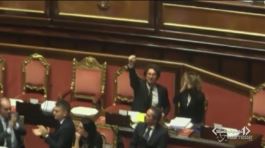 Genova: sì al decreto, caos in aula thumbnail