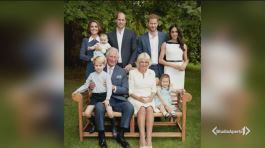 Il principe Carlo e i nipoti thumbnail
