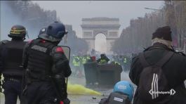 Guerriglia sugli Champs Elysées thumbnail