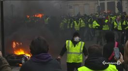 Nuovi scontri a Parigi thumbnail