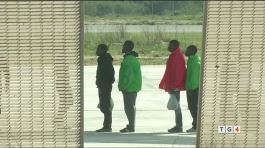 Migranti, Berlino li rimanda in Italia thumbnail