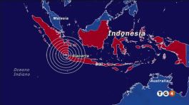 Tsunami in Indonesia thumbnail
