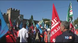 Lavoratori terzo valico protestano al ministero thumbnail