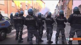 Scontri a Piacenza ci sono 11 indagati thumbnail