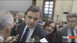Embraco licenzia, Calenda s'infuria thumbnail