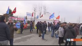 Embraco: la disperazione Calenda: Non molliamo thumbnail