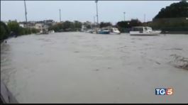 Sicilia, alluvioni e barche distrutte thumbnail