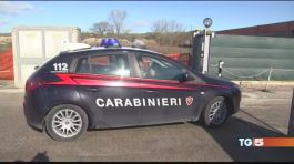 Neonata tra i rifiuti, è orrore ad Ancona thumbnail
