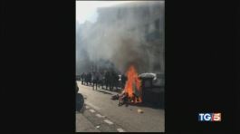 Nuovi scontri in Francia thumbnail