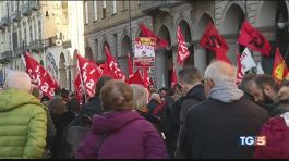 Governo a due piazze "Salvini stacchi spina" thumbnail