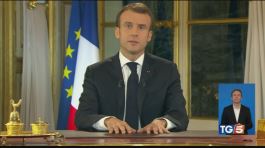 Macron e May, due leader in affanno thumbnail