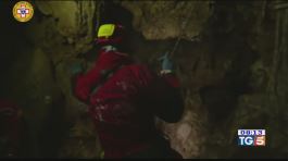 Speleologa prigioniera in grotta delle Madonie thumbnail
