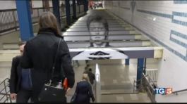 Omaggio a David Bowie nella metropolitana di New York. thumbnail