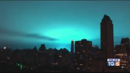 Un ufo a New York? Incendio alla centrale thumbnail