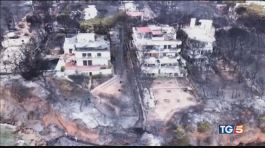 Incendi in Grecia: si cercano i dispersi thumbnail