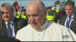 Il Papa in Irlanda, l'ombra degli abusi thumbnail