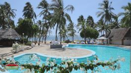 La spiaggia e il resort di Malindi thumbnail