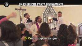 CORTI E ONNIS: Un prete che canta divinamente thumbnail