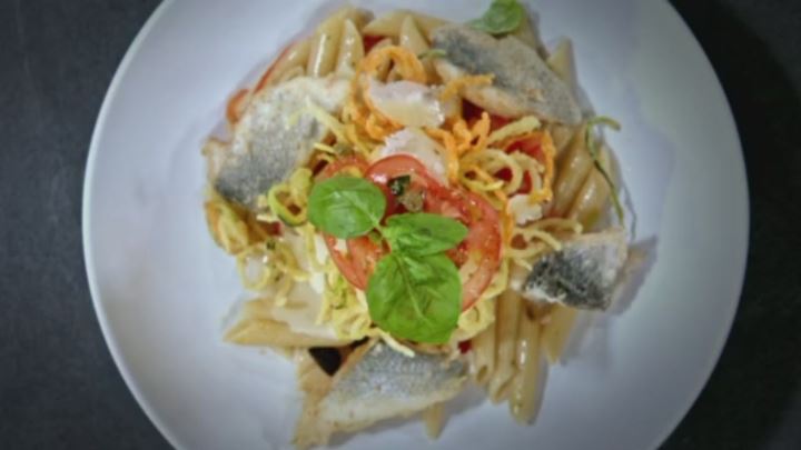 Prepariamo Uno Sformato Di Verdure Con Manuel I Menu Di Giallo Zafferano Video Mediaset Play