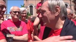 Il popolo delle magliette rosse contro Salvini thumbnail