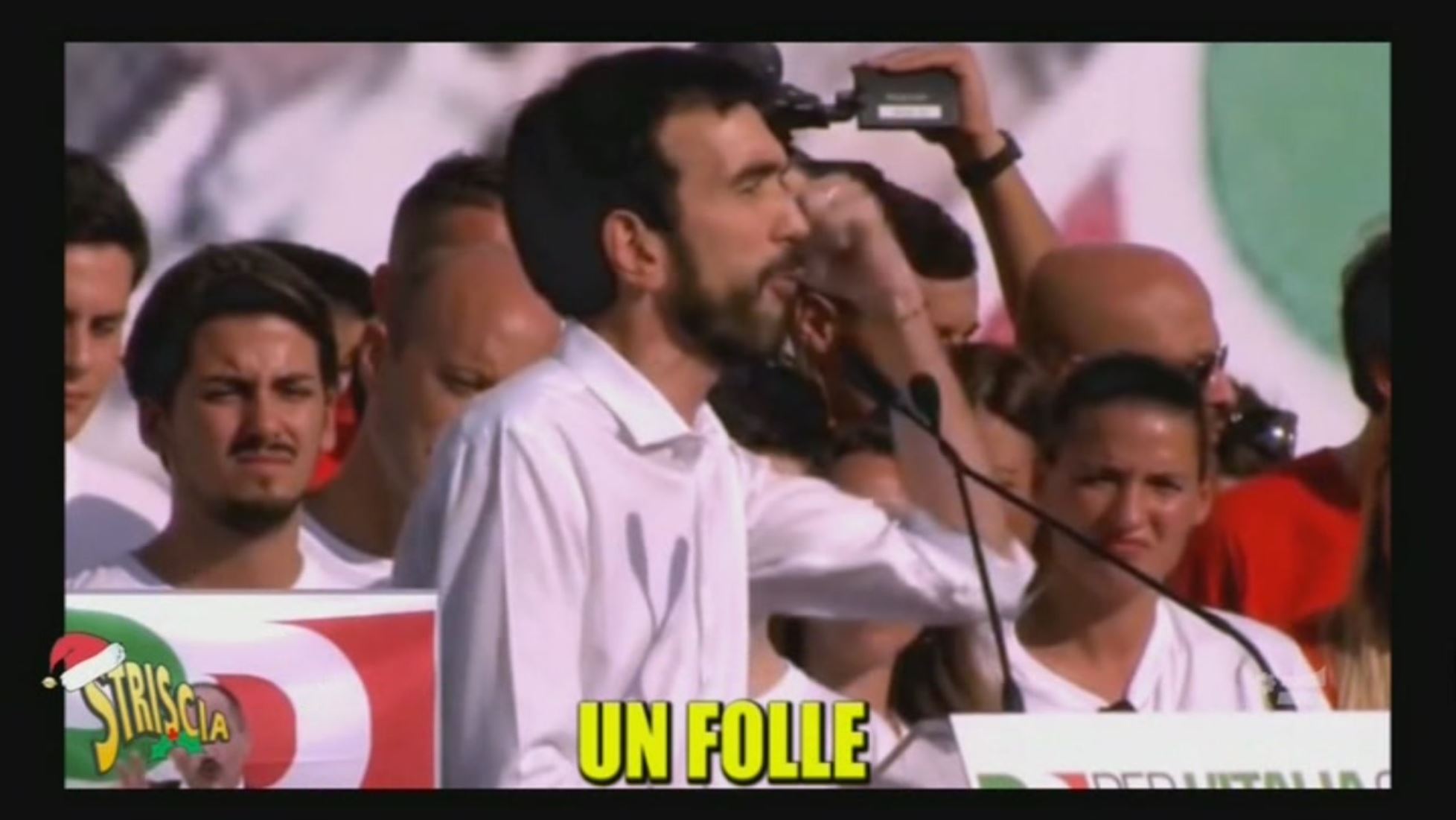 Babbo Natale Con Highlander Dj Striscia La Notizia Video Mediaset Play