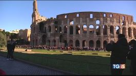 Colosseo superstar record di visitatori thumbnail