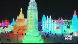 Luci e colori, in Cina la magia del ghiaccio thumbnail