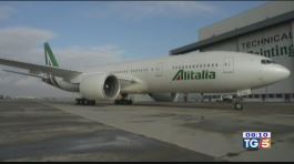 Alitalia, nuova proroga ma sarà l'ultima thumbnail