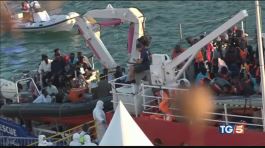 Malta: sbarco migranti andranno in 8 paesi thumbnail