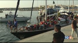 Ne sbarcano altri 108 Lampedusa al collasso thumbnail