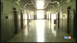 Pestato in cella, 15 agenti indagati thumbnail